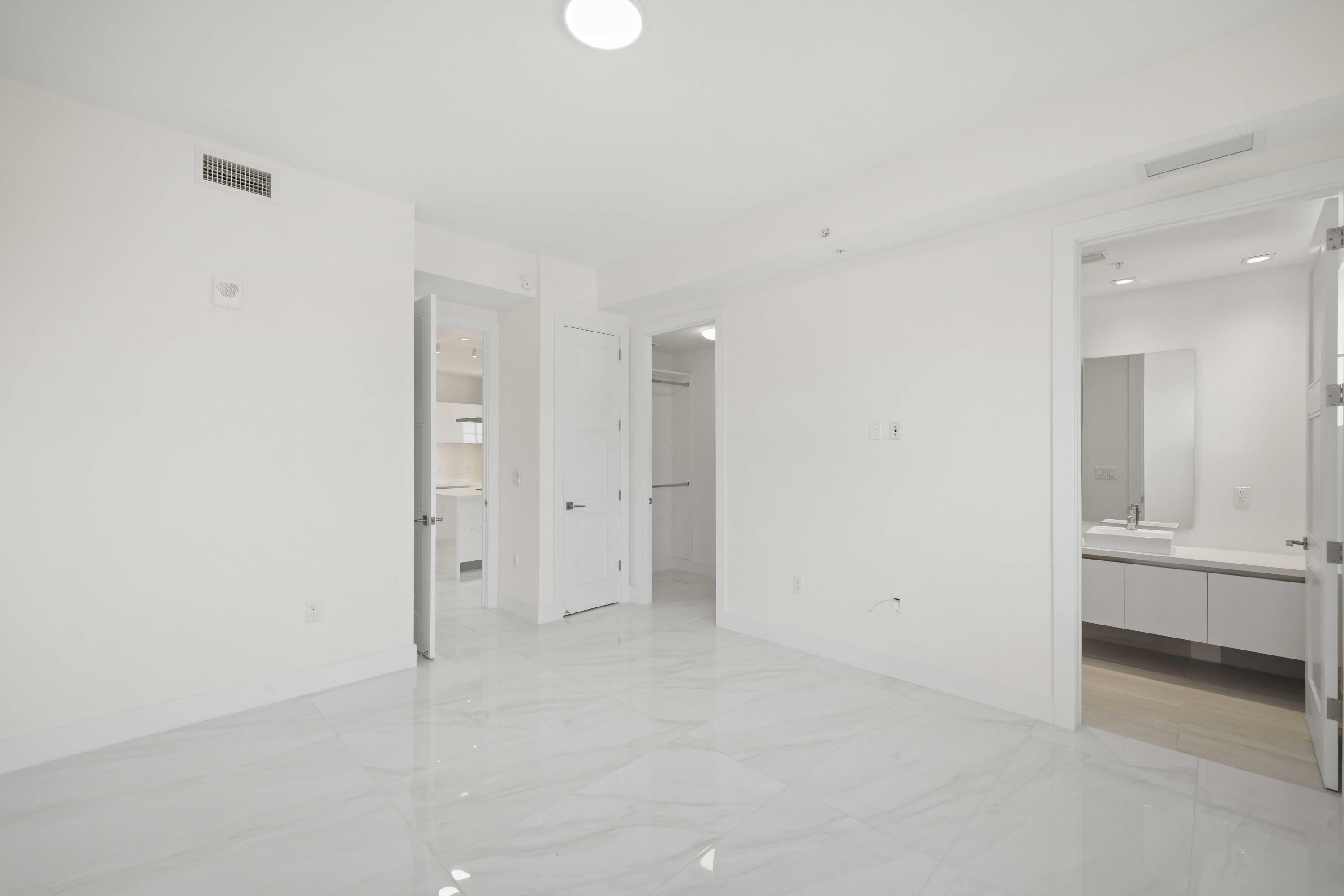 TOWER 155 CONDO - Residential