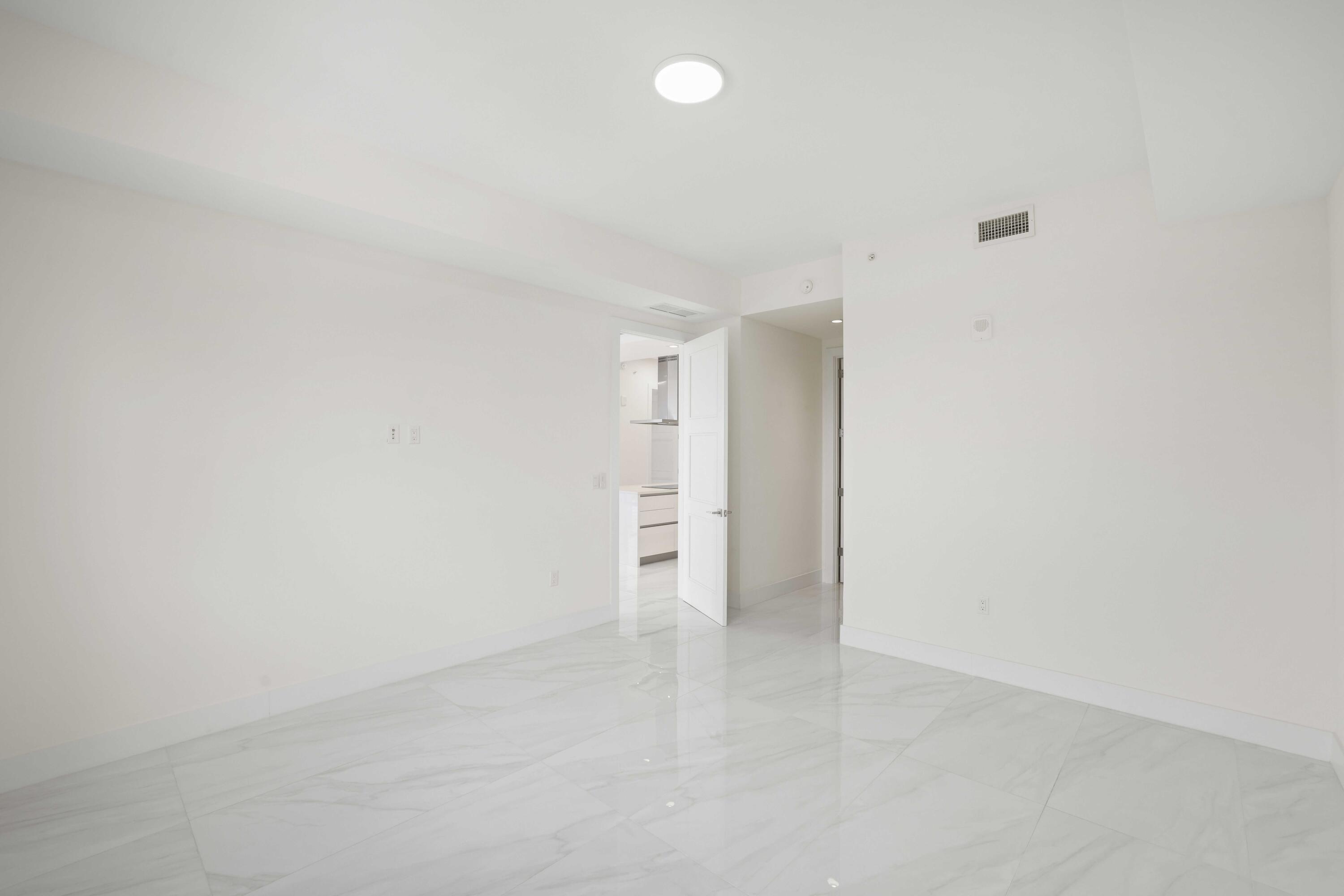 TOWER 155 CONDO - Residential