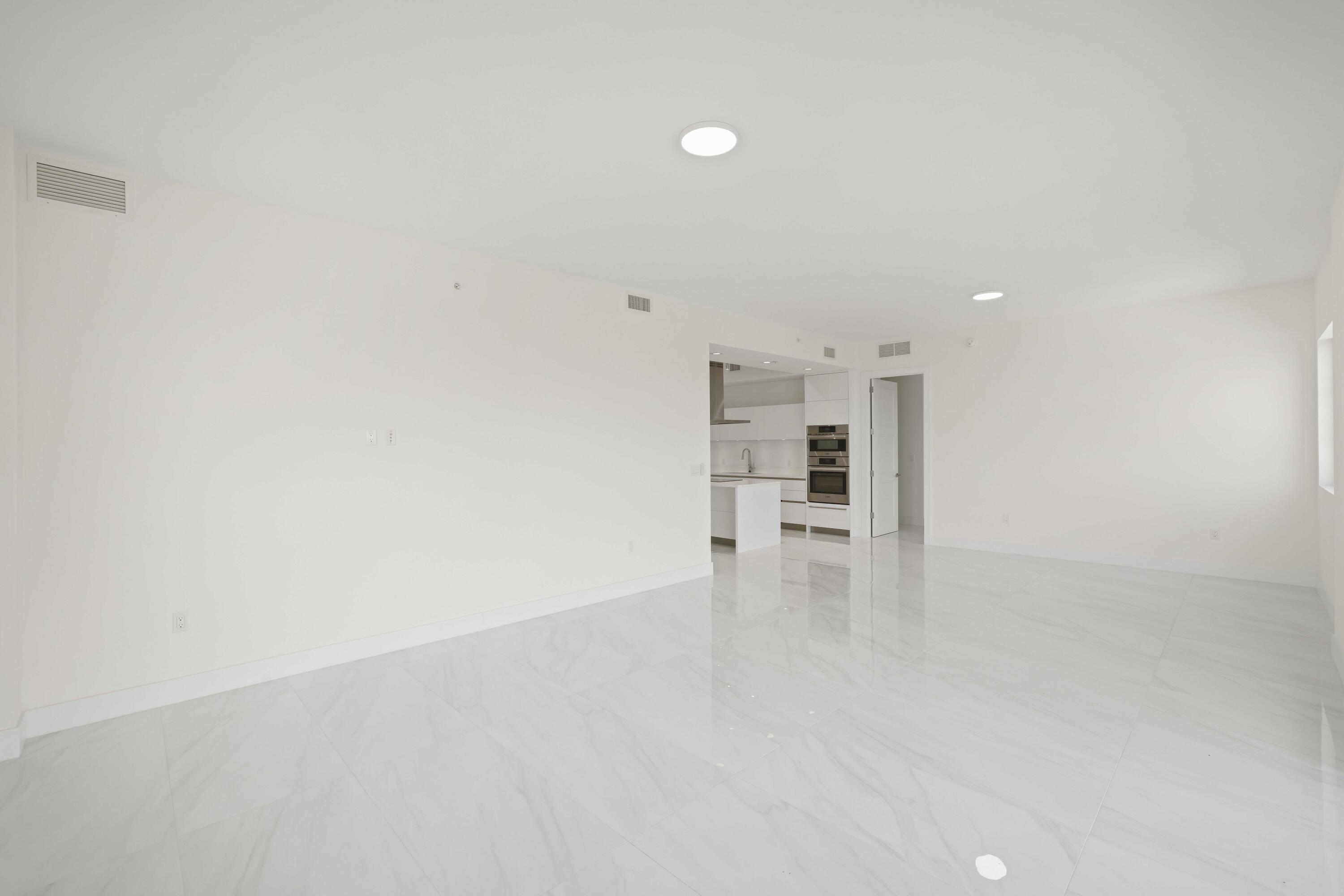 TOWER 155 CONDO - Residential