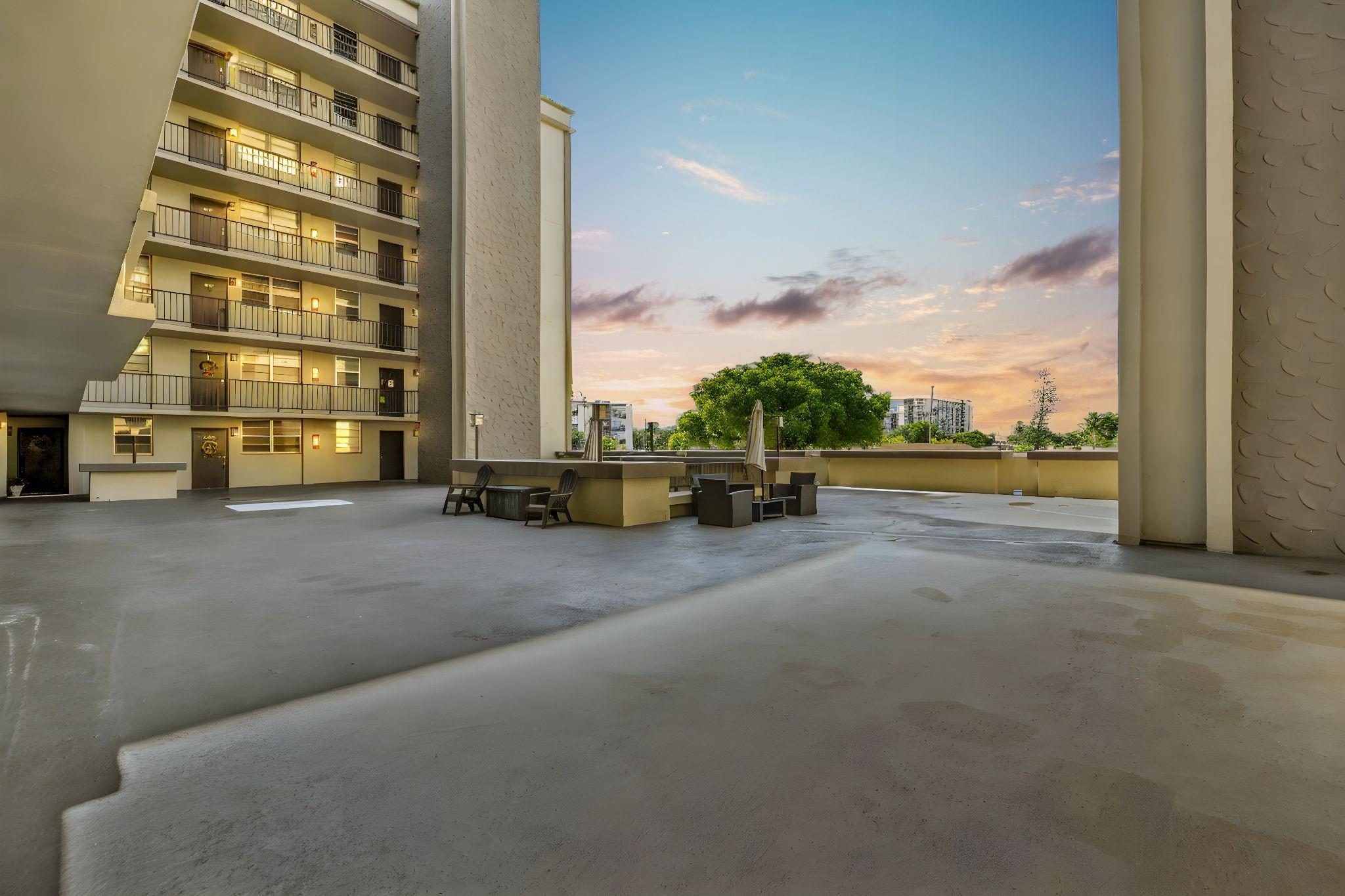 1811 Jefferson St 203