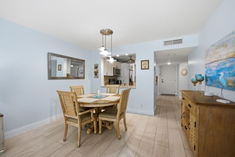 Tiny photo for 3138 Via Poinciana #306, Lake Worth, FL 33467 (MLS # B26017850)
