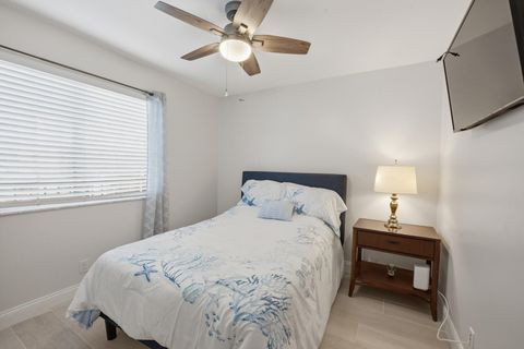 Tiny photo for 3138 Via Poinciana #306, Lake Worth, FL 33467 (MLS # B26017850)