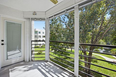 Tiny photo for 3138 Via Poinciana #306, Lake Worth, FL 33467 (MLS # B26017850)