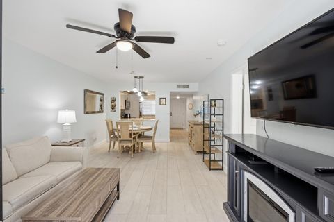 Tiny photo for 3138 Via Poinciana #306, Lake Worth, FL 33467 (MLS # B26017850)