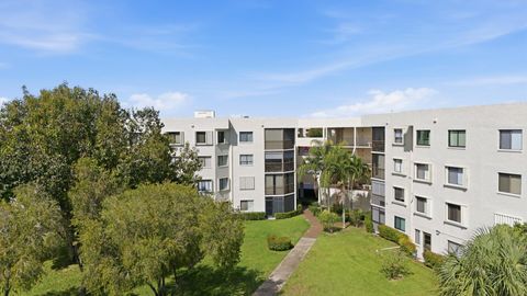 Tiny photo for 3138 Via Poinciana #306, Lake Worth, FL 33467 (MLS # B26017850)