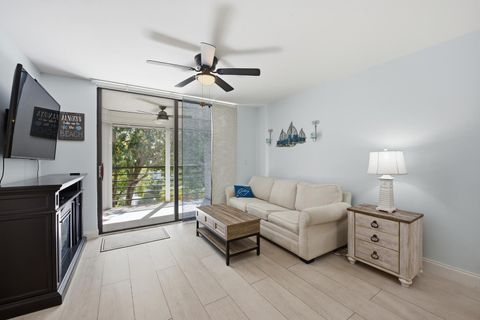Tiny photo for 3138 Via Poinciana #306, Lake Worth, FL 33467 (MLS # B26017850)