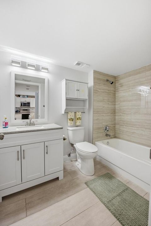 Tiny photo for 3138 Via Poinciana #306, Lake Worth, FL 33467 (MLS # B26017850)