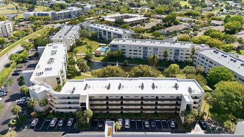 Tiny photo for 3138 Via Poinciana #306, Lake Worth, FL 33467 (MLS # B26017850)