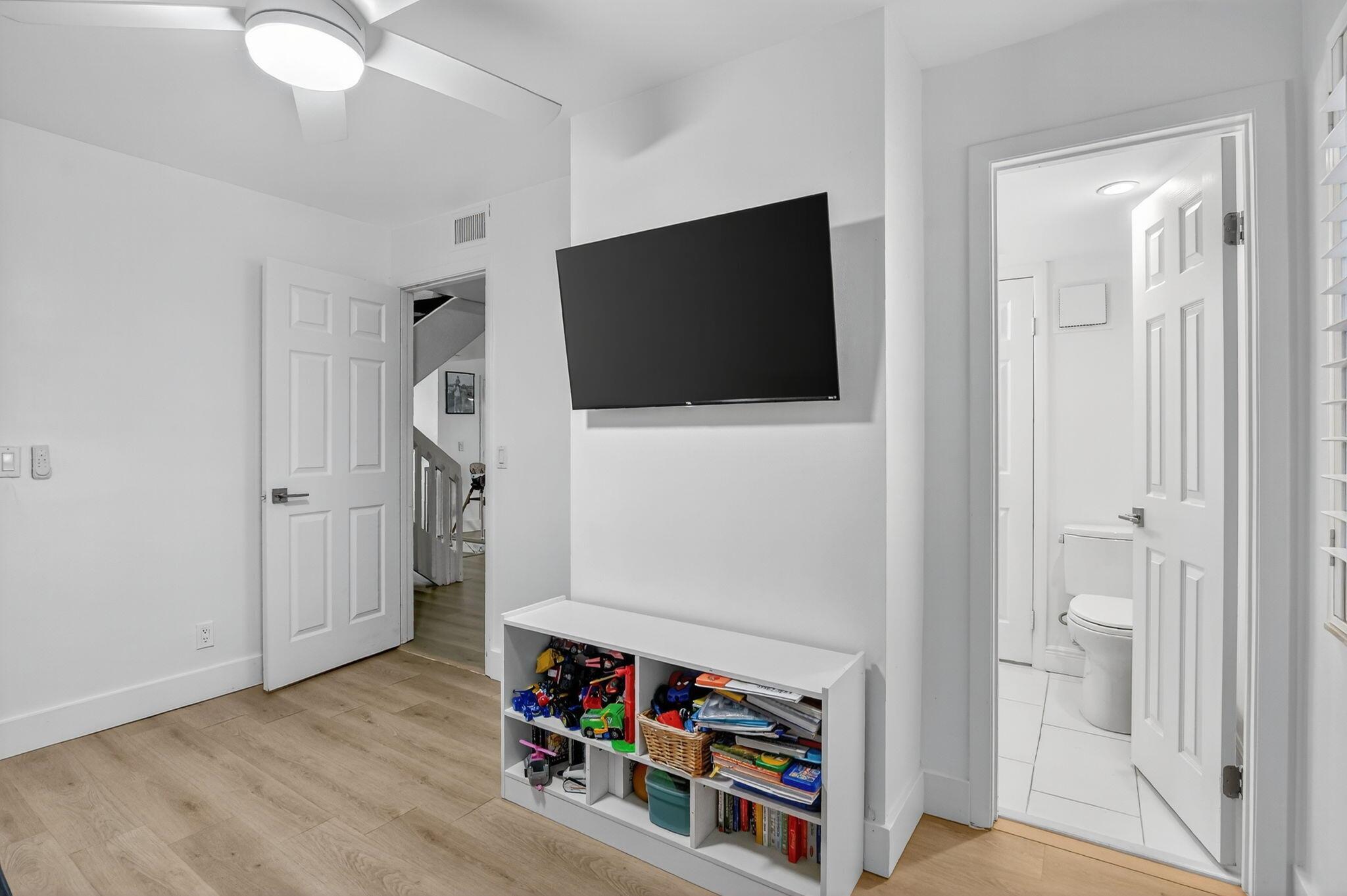 WILDWOOD OF DEER CREEK - Residential Lease