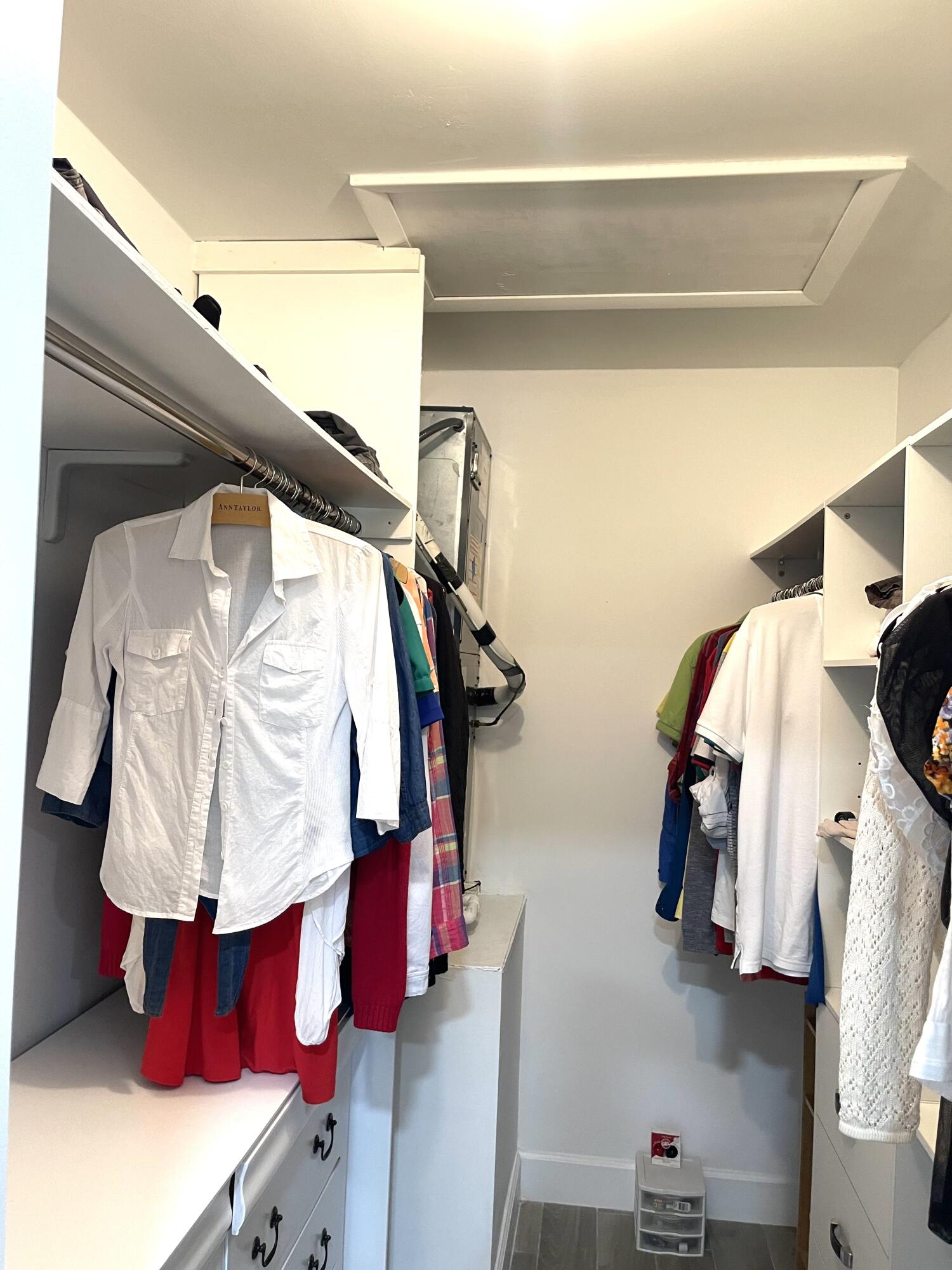 CRESTHAVEN TOWNHOMES SEC 5 CONDO - Residential