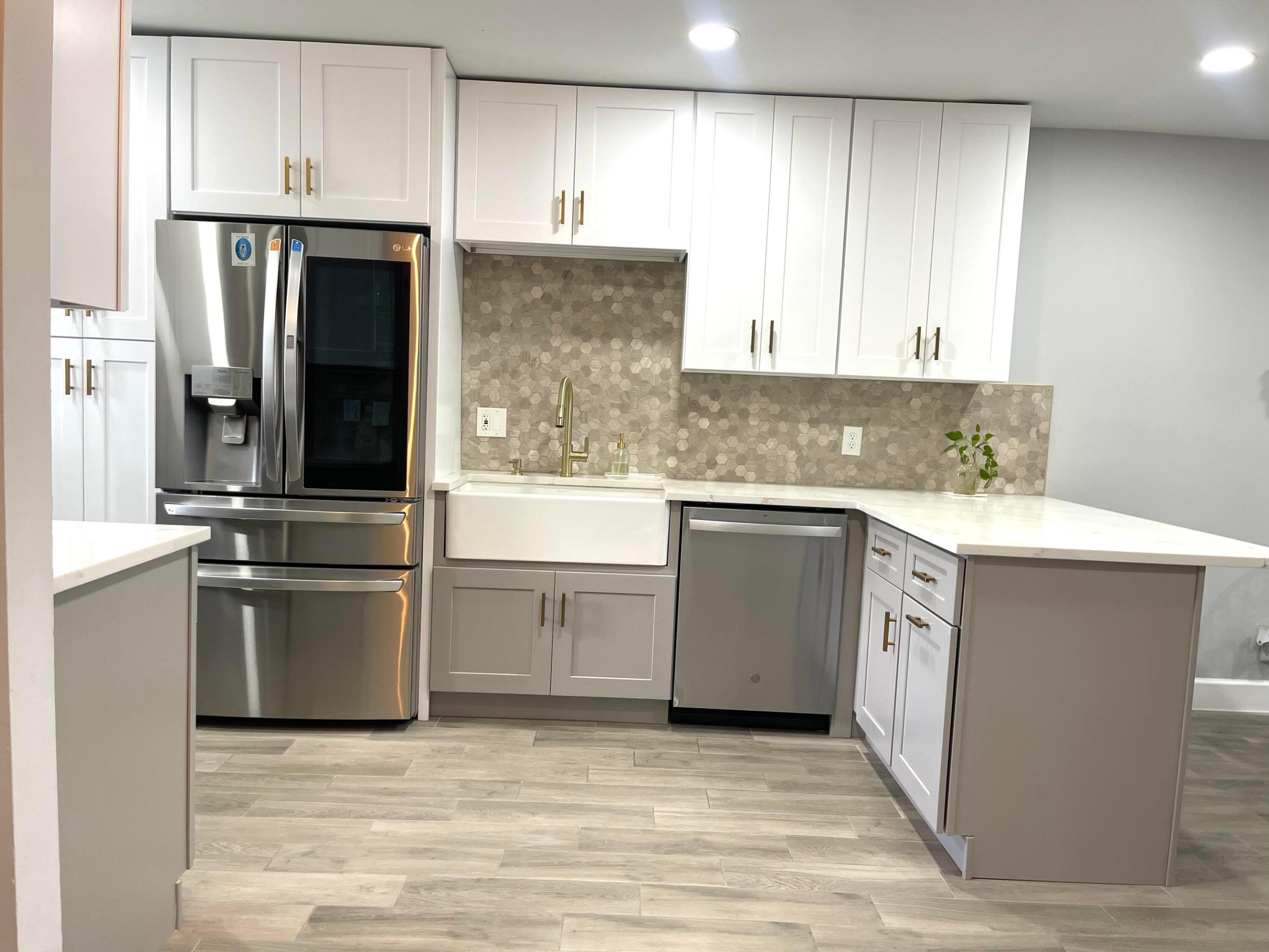 CRESTHAVEN TOWNHOMES SEC 5 CONDO - Residential