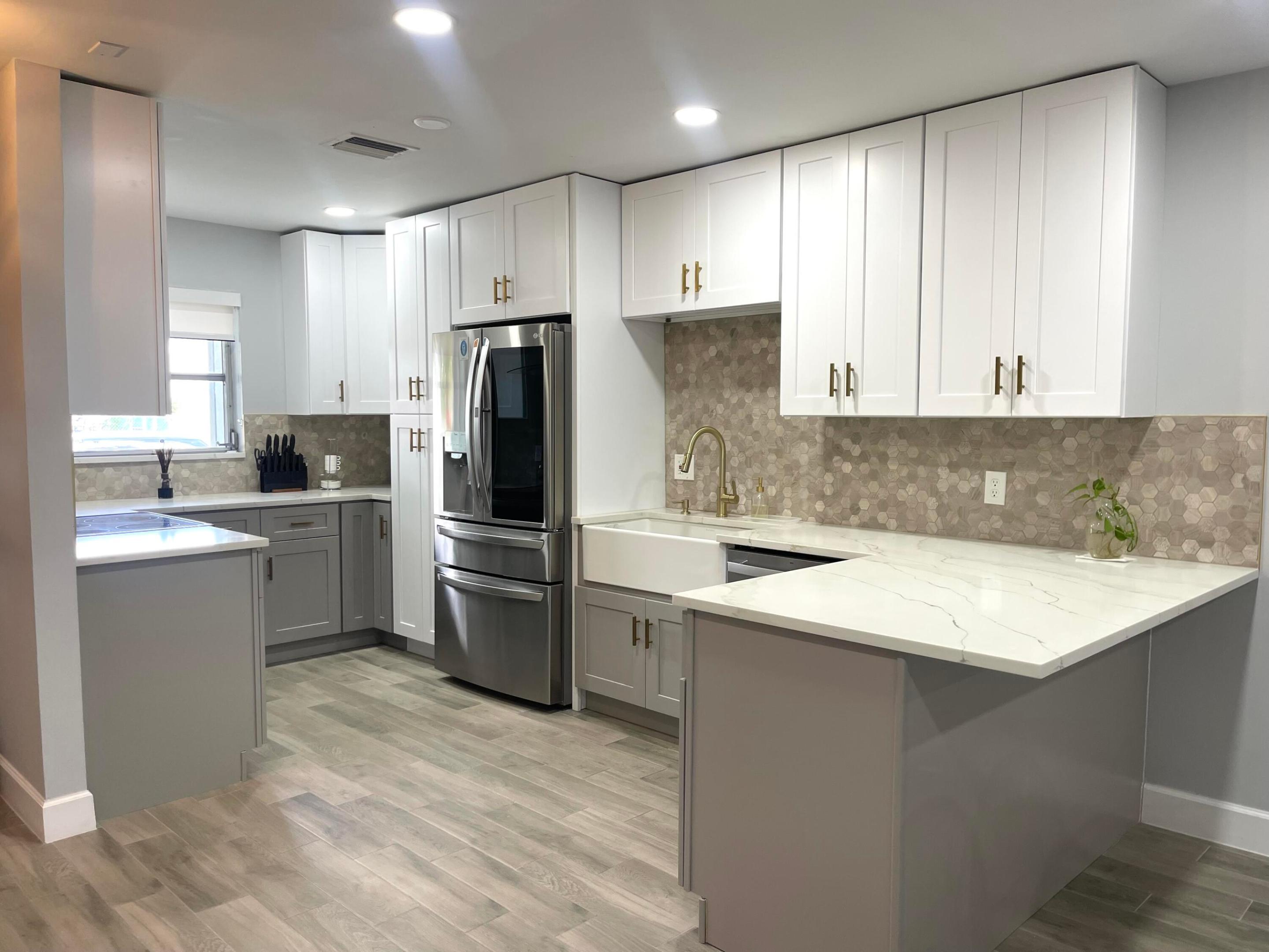 CRESTHAVEN TOWNHOMES SEC 5 CONDO - Residential