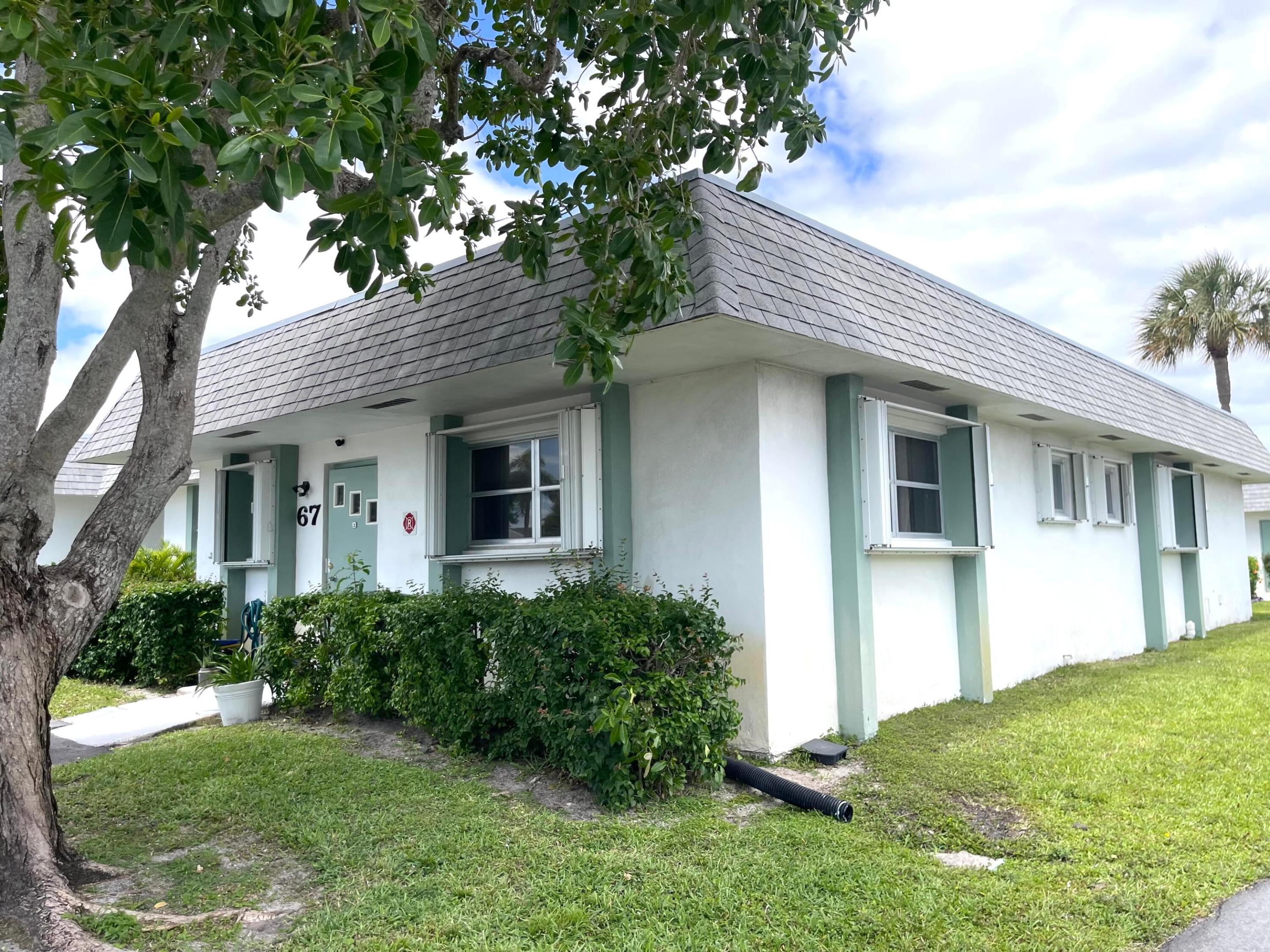 CRESTHAVEN TOWNHOMES SEC 5 CONDO - Residential