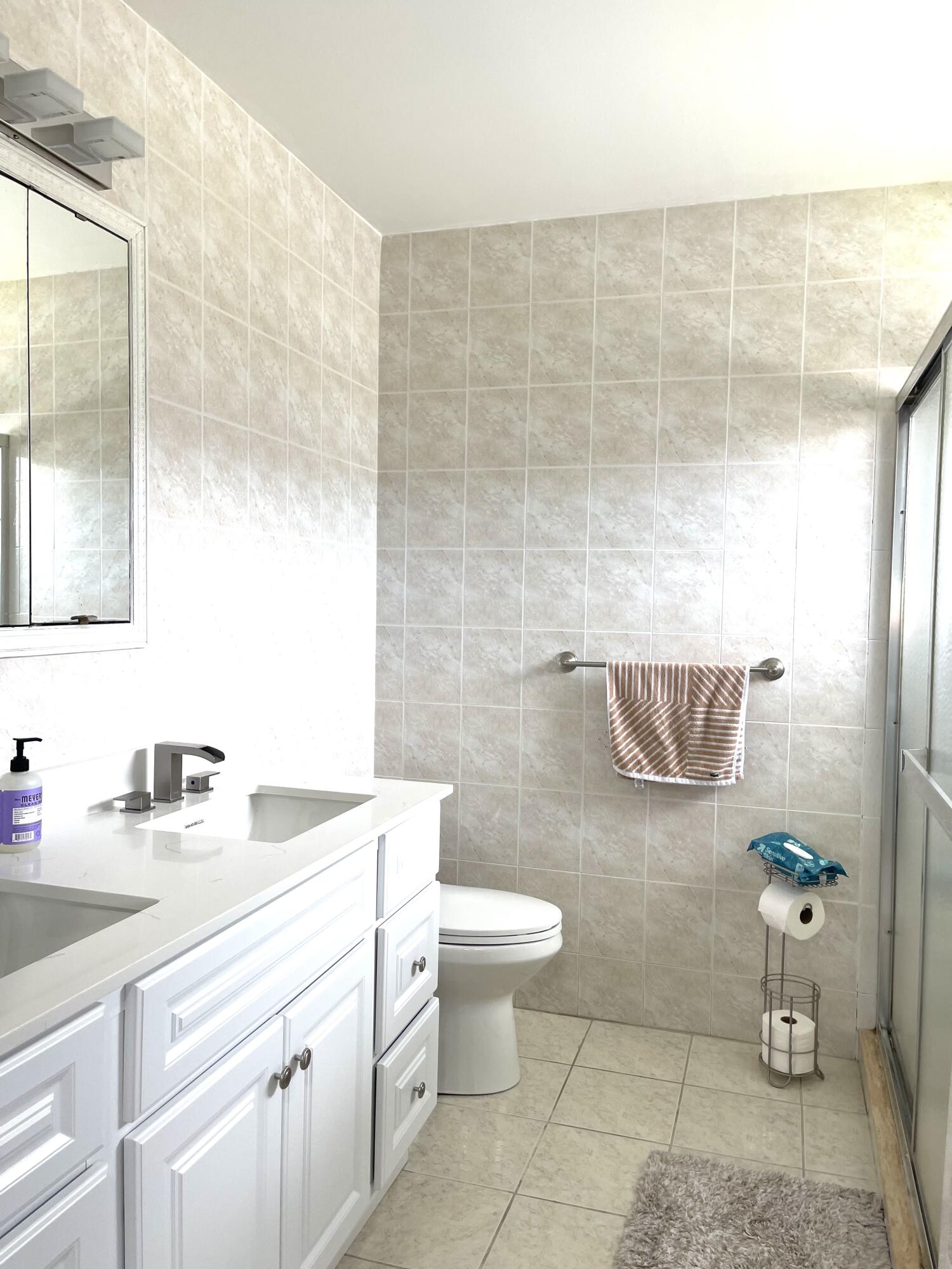 CRESTHAVEN TOWNHOMES SEC 5 CONDO - Residential