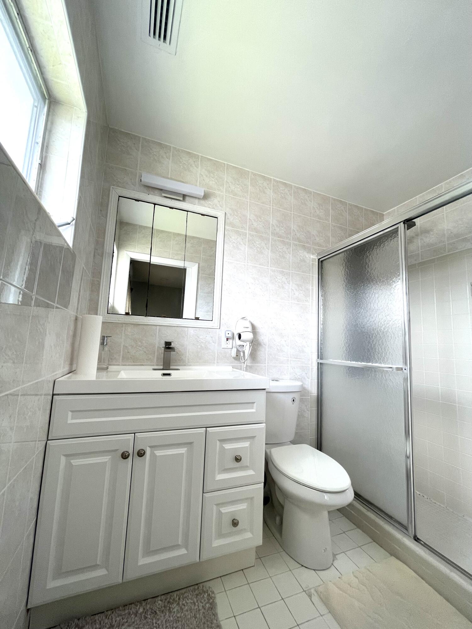 CRESTHAVEN TOWNHOMES SEC 5 CONDO - Residential