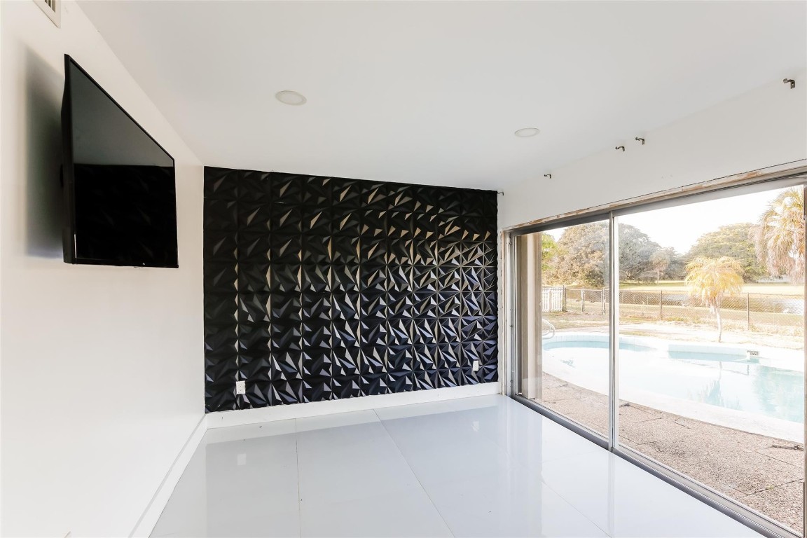 Heathgate 3rd Add 74-16 B - Residential