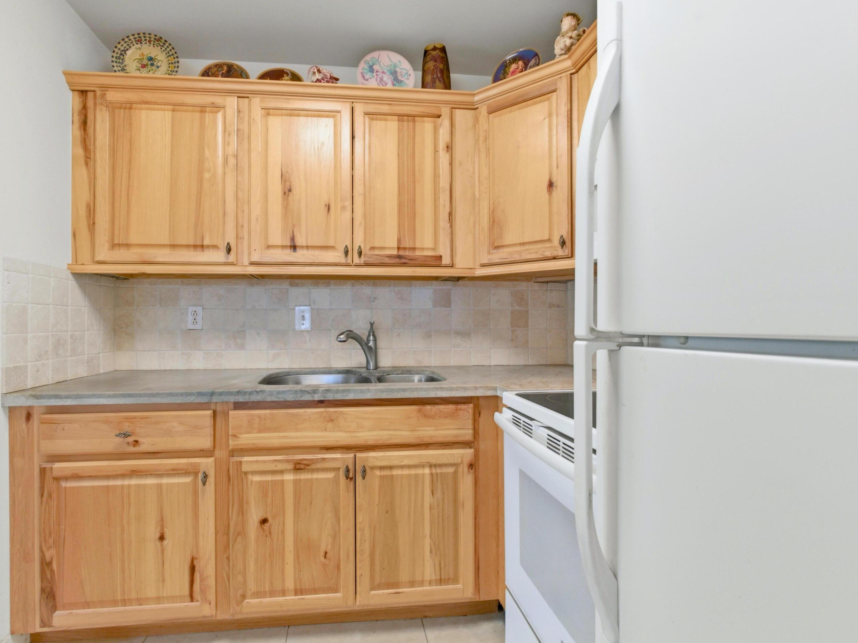 STERLING VILLAGE 480 CONDO - Residential