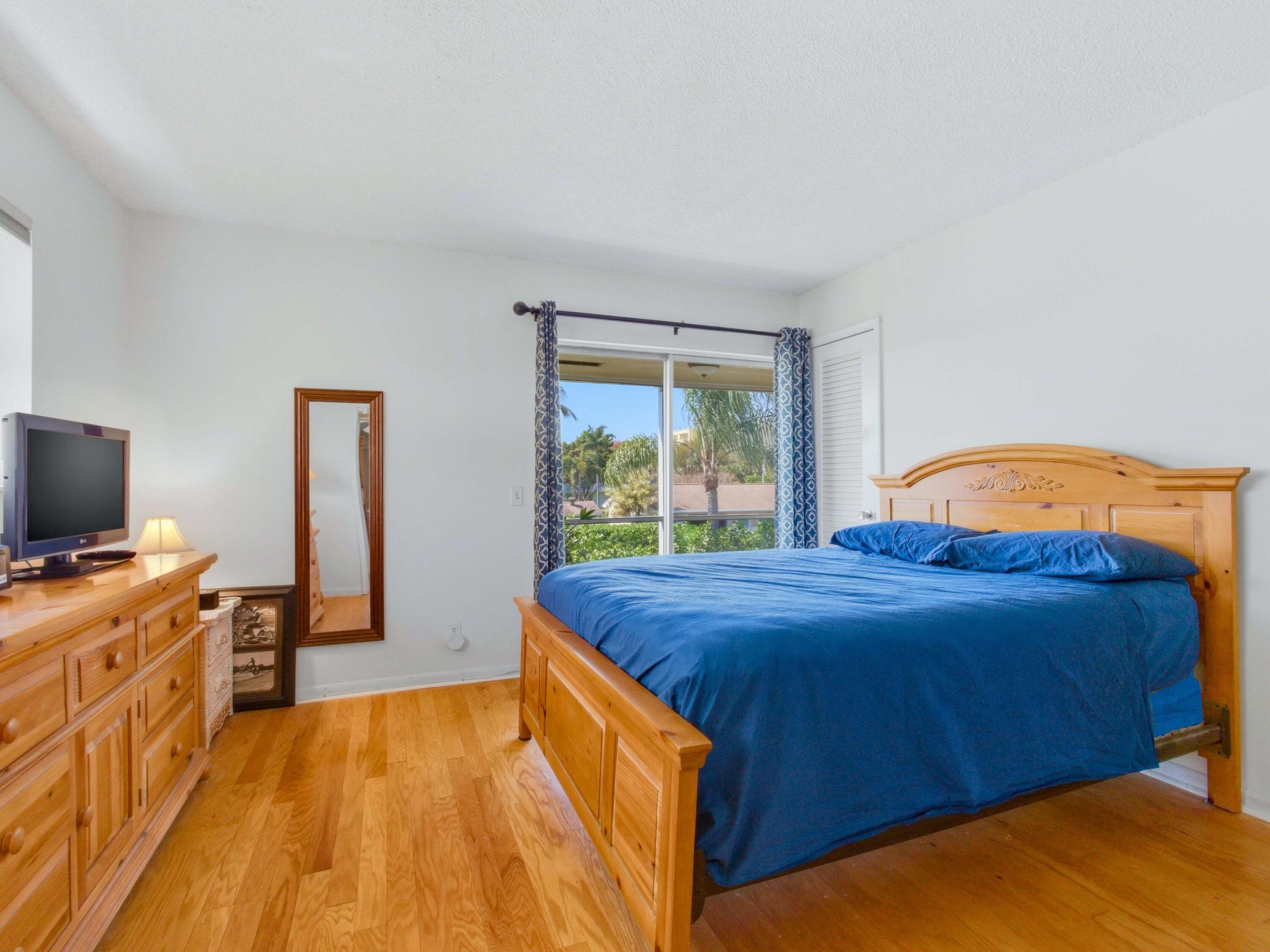 STERLING VILLAGE 480 CONDO - Residential