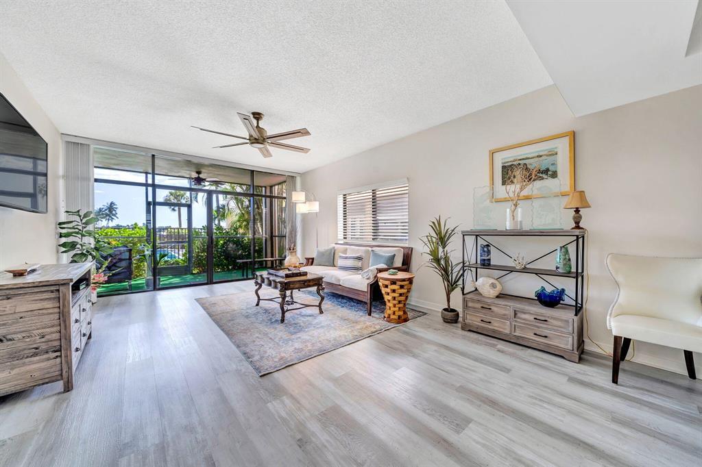 Twelve Oaks - Residential Lease