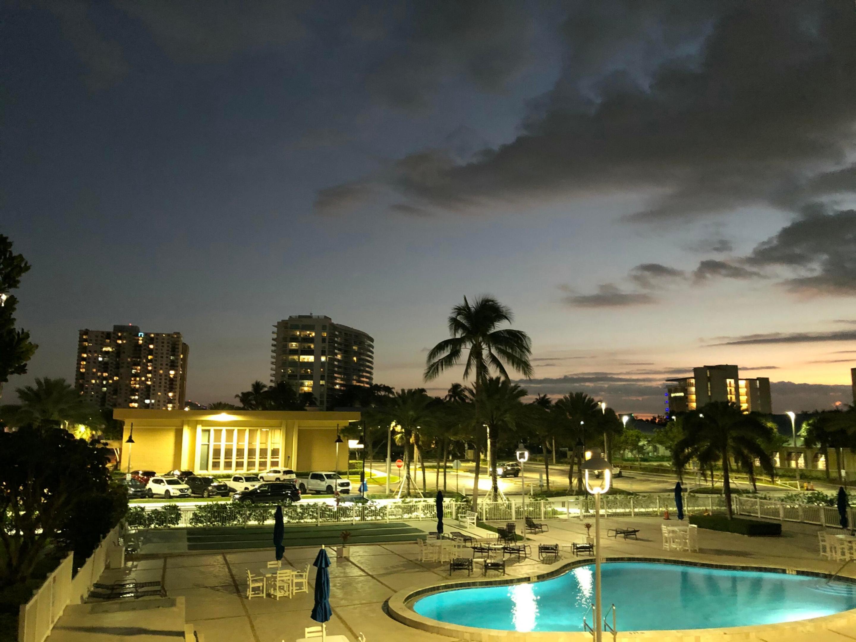 GRANADA HOUSE CONDOMINIUM - Residential