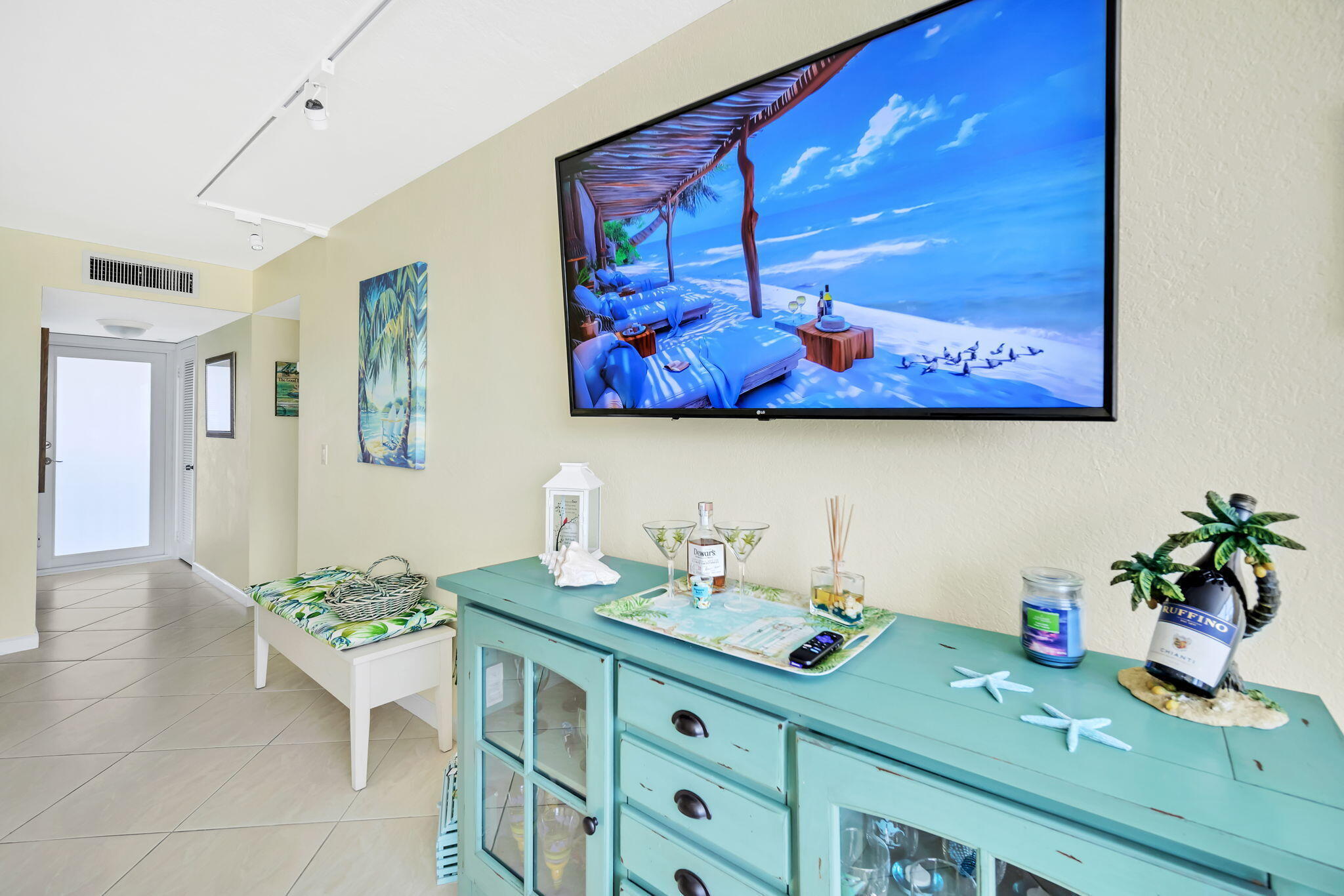 GRANADA HOUSE CONDOMINIUM - Residential