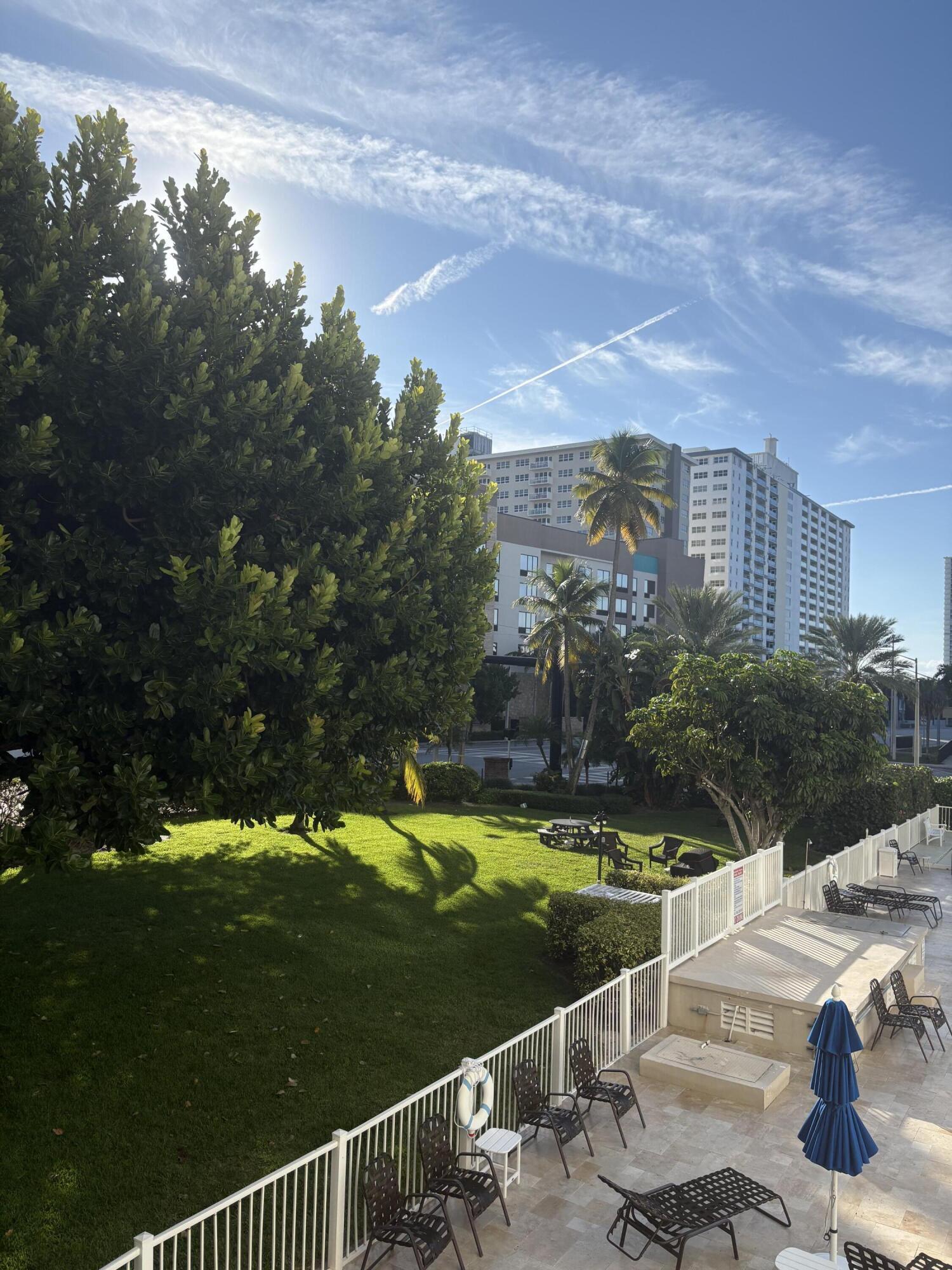 GRANADA HOUSE CONDOMINIUM - Residential