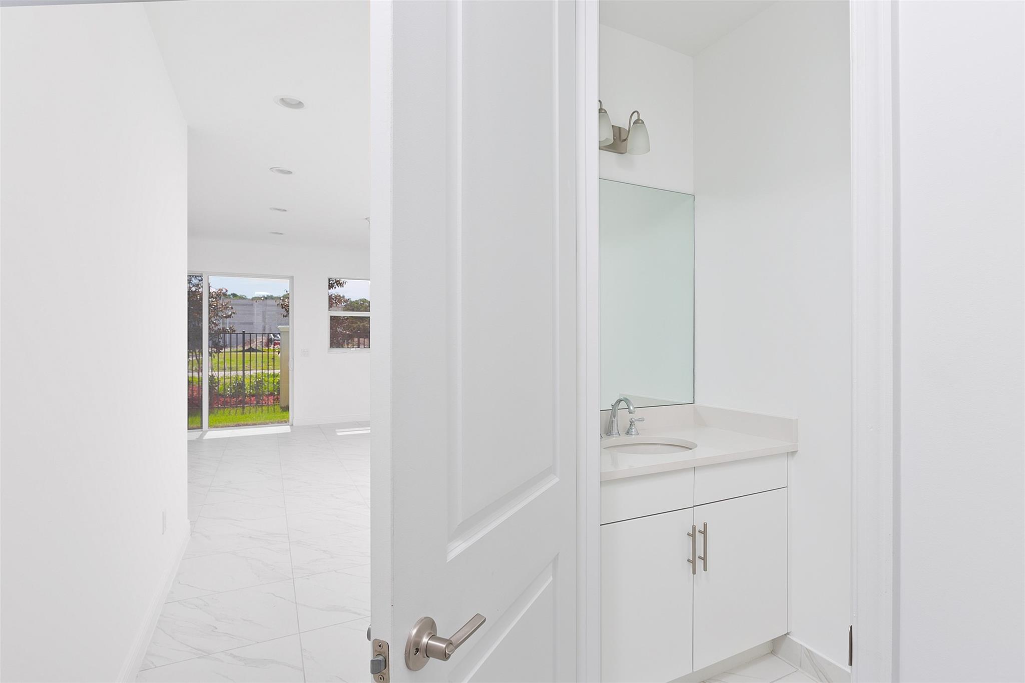 IN THE PINES - Residential Lease