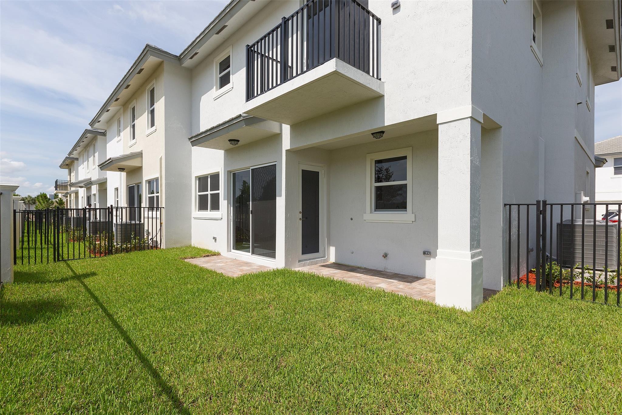 IN THE PINES - Residential Lease