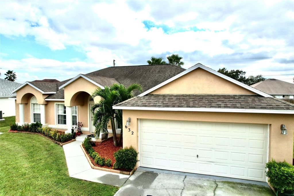 Photo of 632 SW Jacoby Avenue, Port Saint Lucie, FL 34953 (MLS # F10419378)