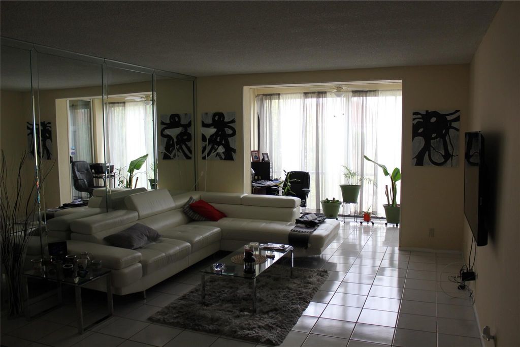 Photo of 3660 Inverrary Drive #3V, Lauderhill, FL 33319 (MLS # F10435377)