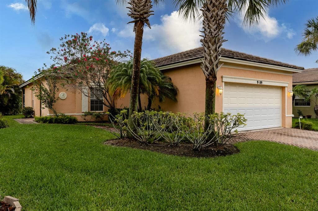 Photo of 9809 SW Eastbrook Circle, Port Saint Lucie, FL 34987 (MLS # R10726792)