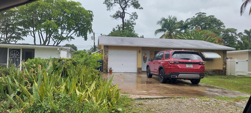 Photo of 108 NE 23RD Street, Wilton Manors, FL 33305 (MLS # B26079277)