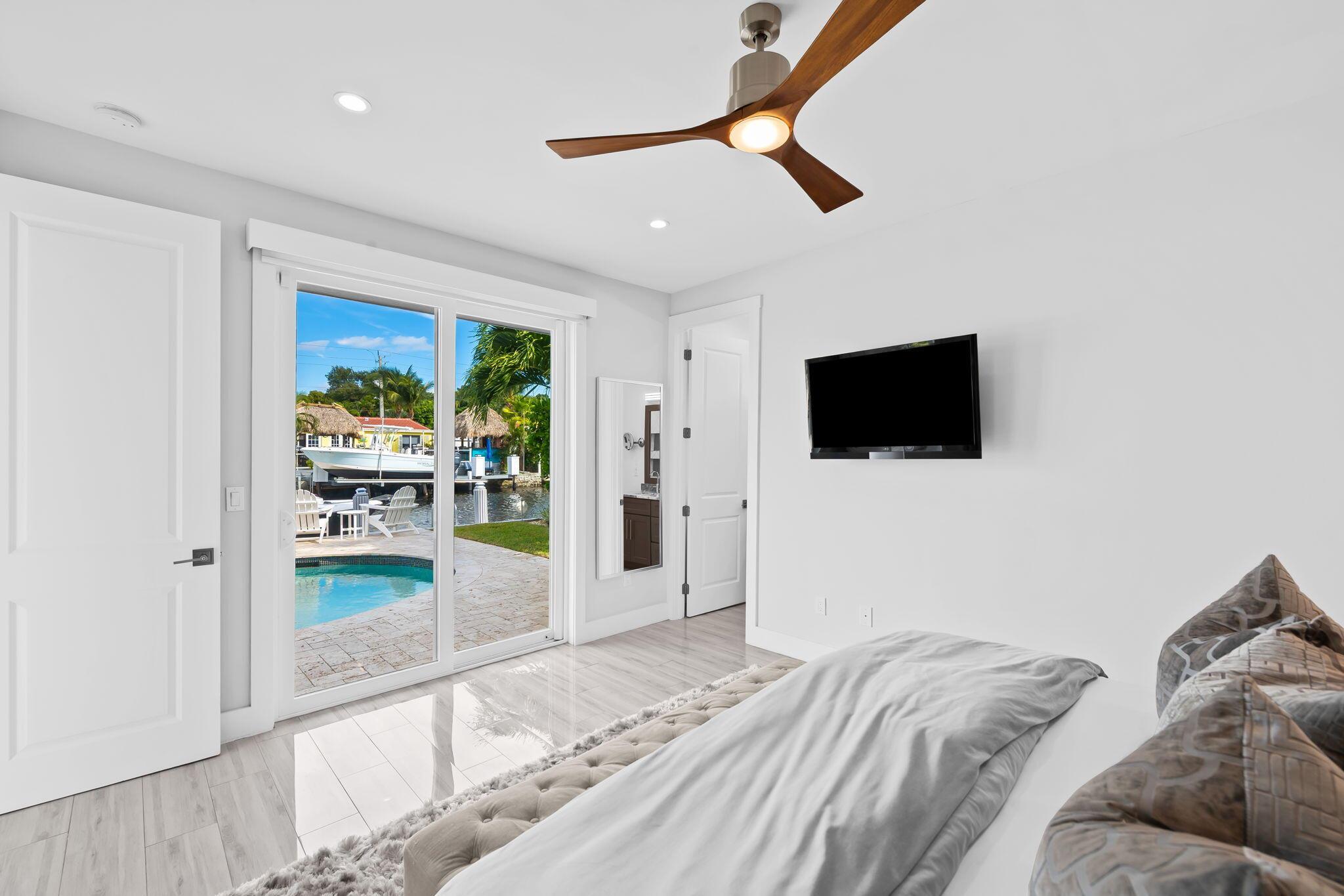 POMPANO ISLES - Residential