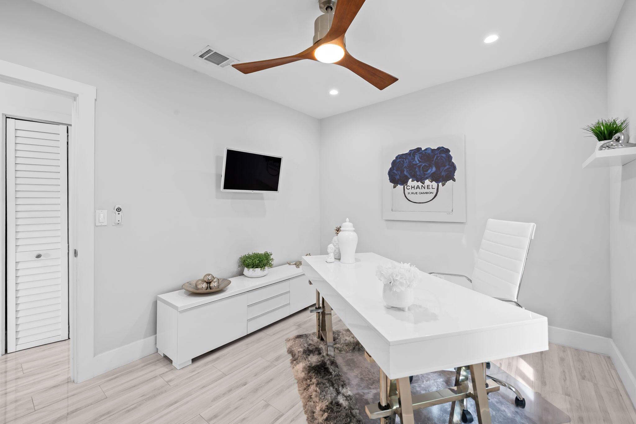 POMPANO ISLES - Residential