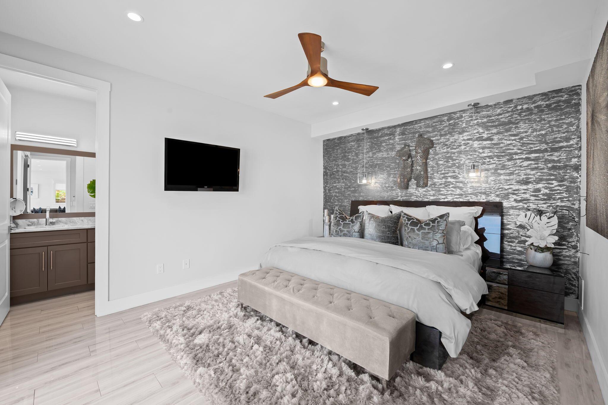 POMPANO ISLES - Residential