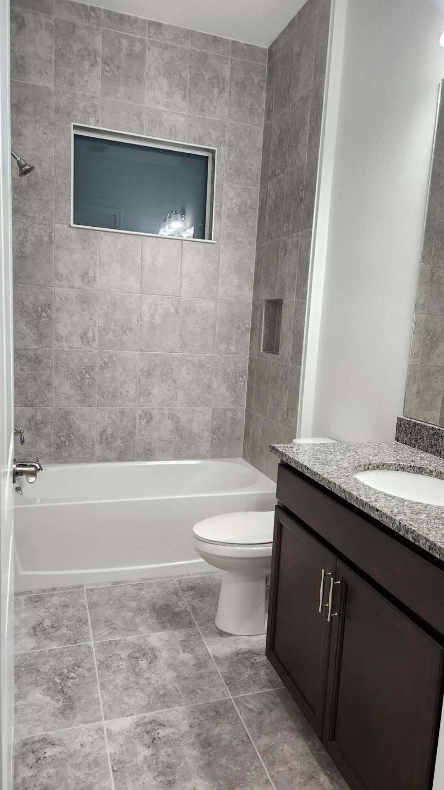 ORCHARDS OF WESTLAKE - Residential Lease