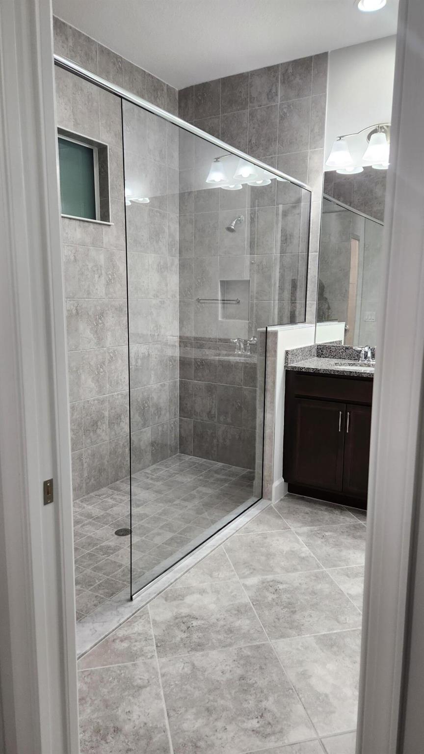 ORCHARDS OF WESTLAKE - Residential Lease