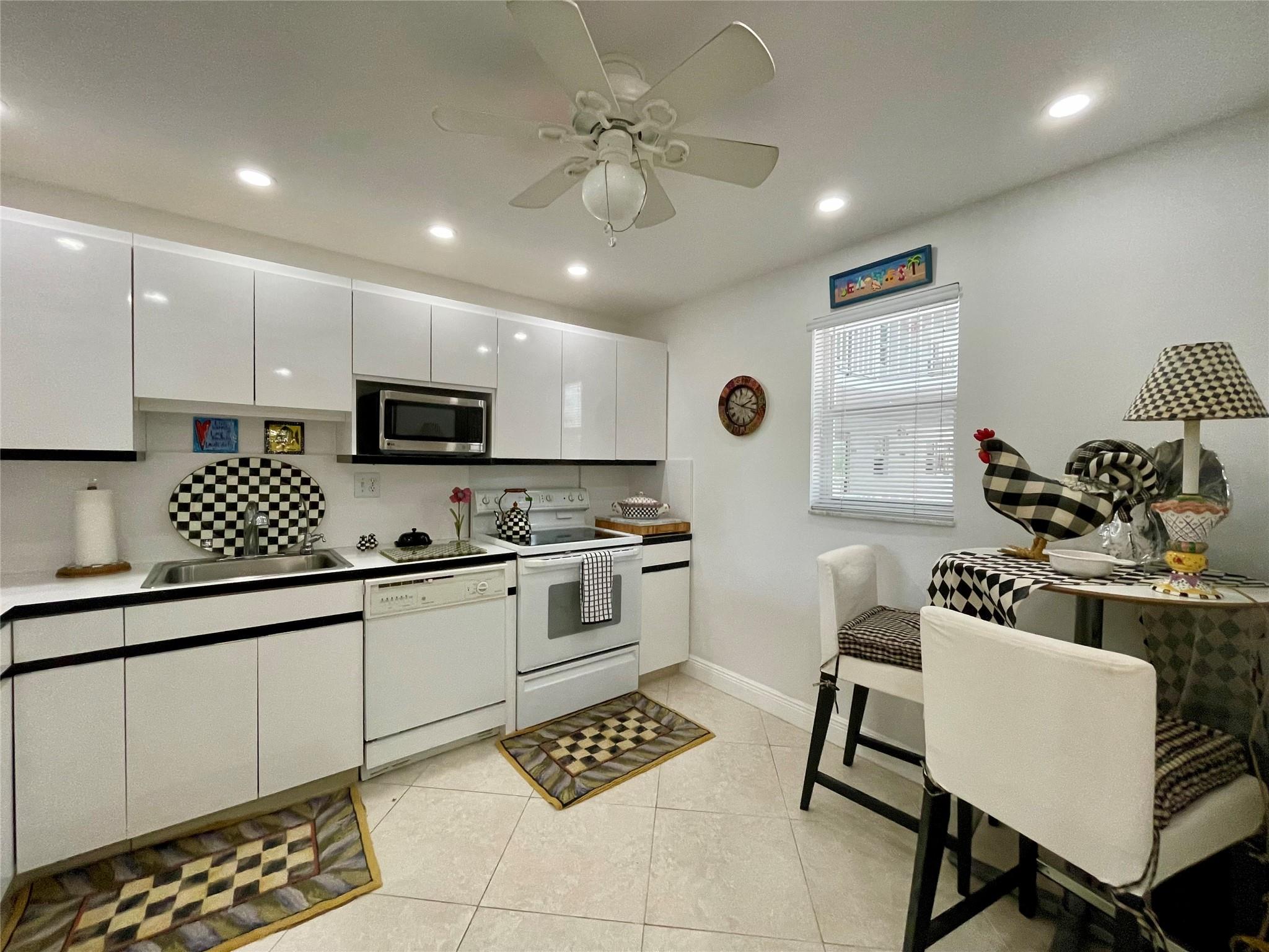 Poinciana by the Sea - Residential Lease