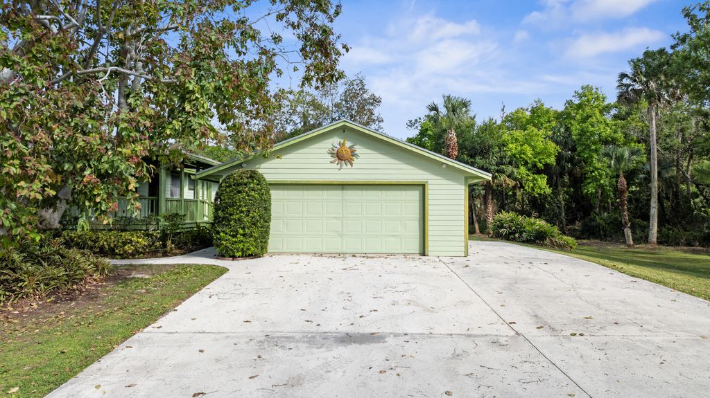 Photo of 17534 N 103rd Ter Terrace N, Jupiter, FL 33478 (MLS # B26017823)