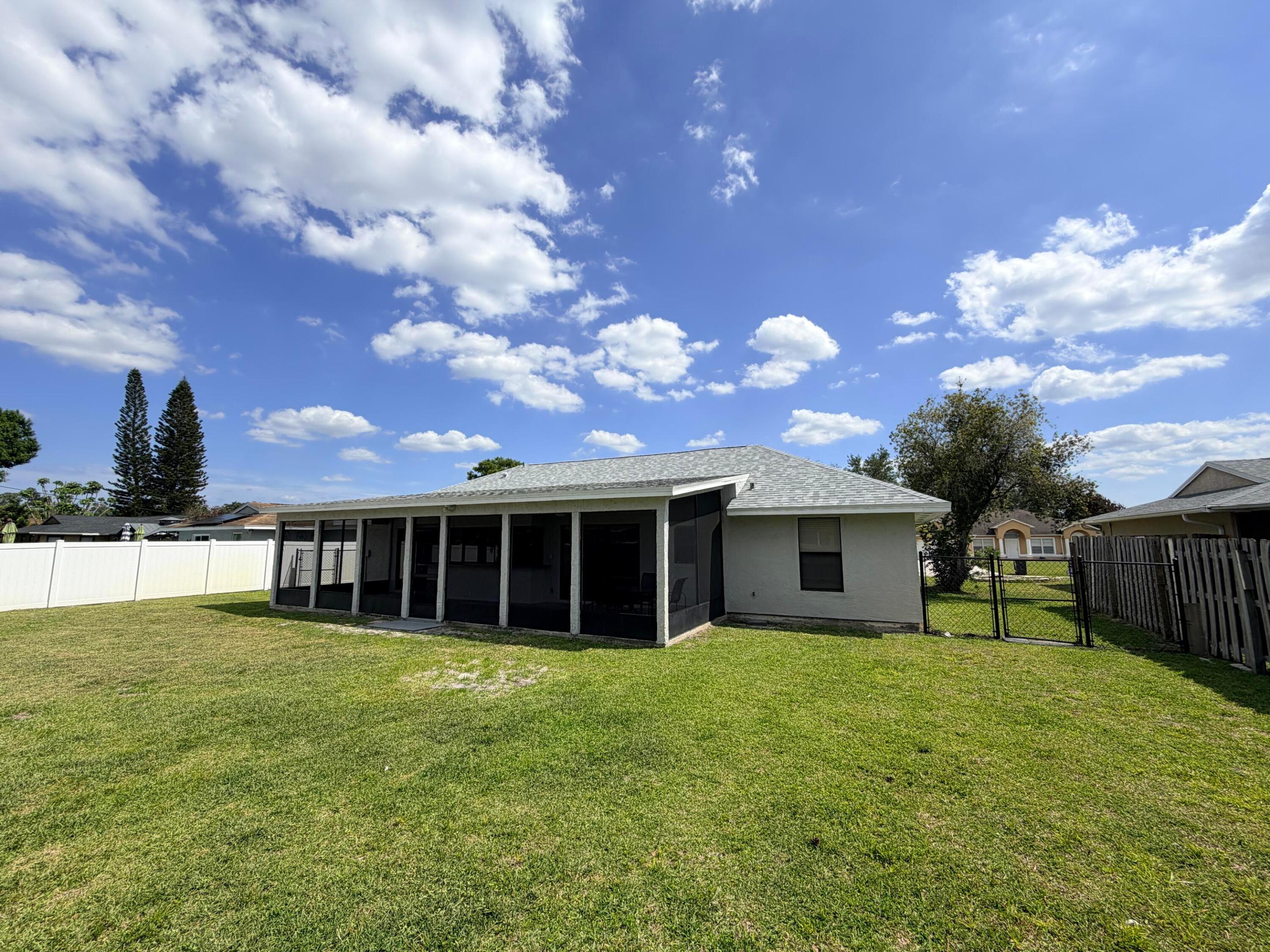 PORT ST LUCIE SECTION 18 - Residential