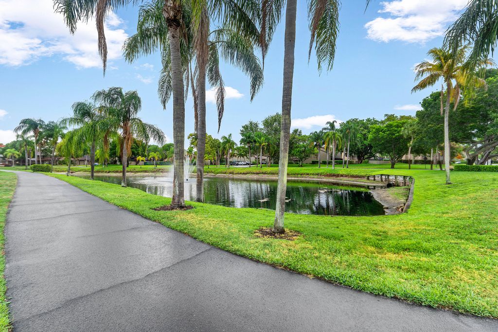 Photo of 11122 Curry Drive, Palm Beach Gardens, FL 33418 (MLS # B26033836)