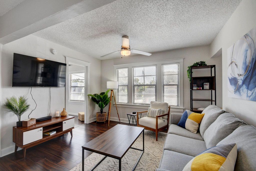 Photo of 312 3rd Avenue S, Lake Worth Beach, FL 33460 (MLS # R11103801)