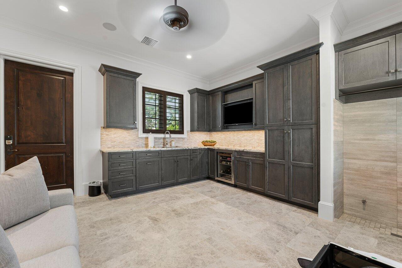 SAILFISH POINT - Residential