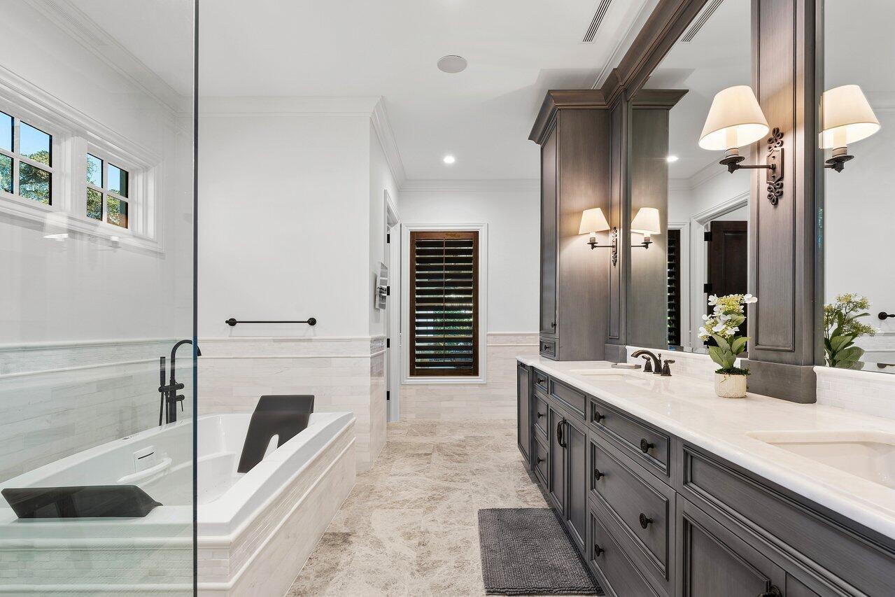 SAILFISH POINT - Residential