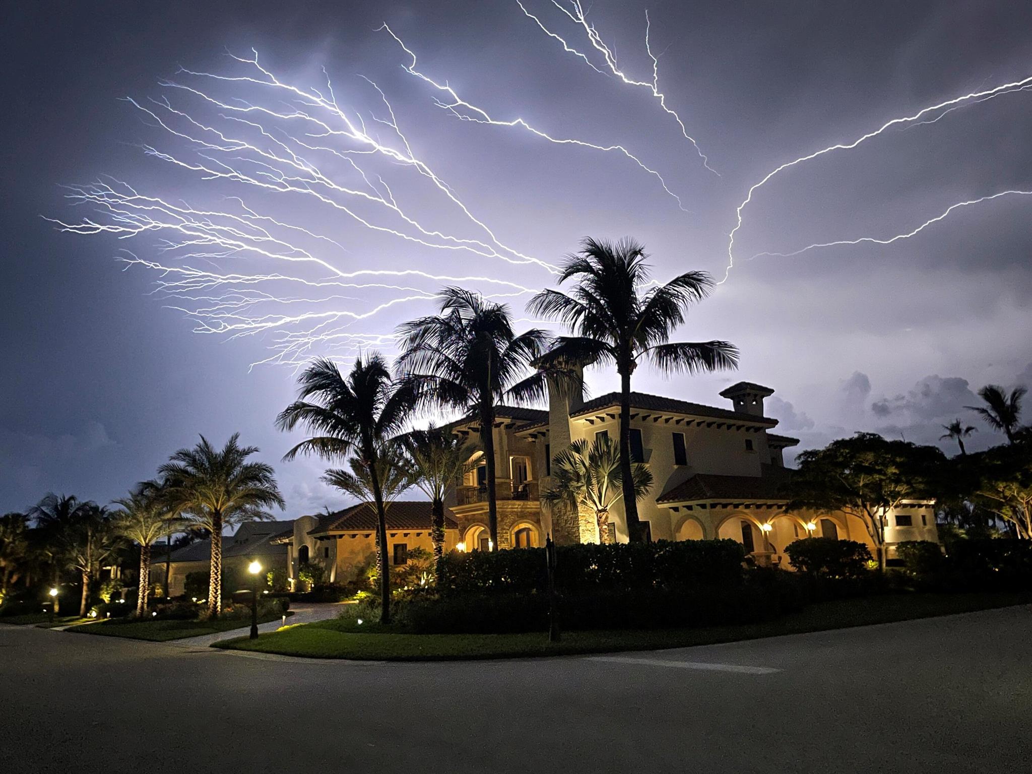 SAILFISH POINT - Residential