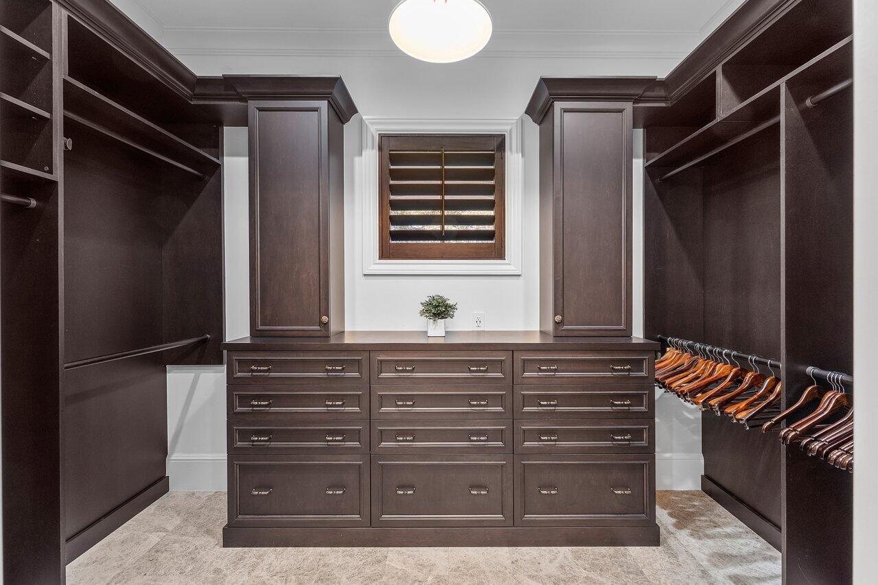 SAILFISH POINT - Residential