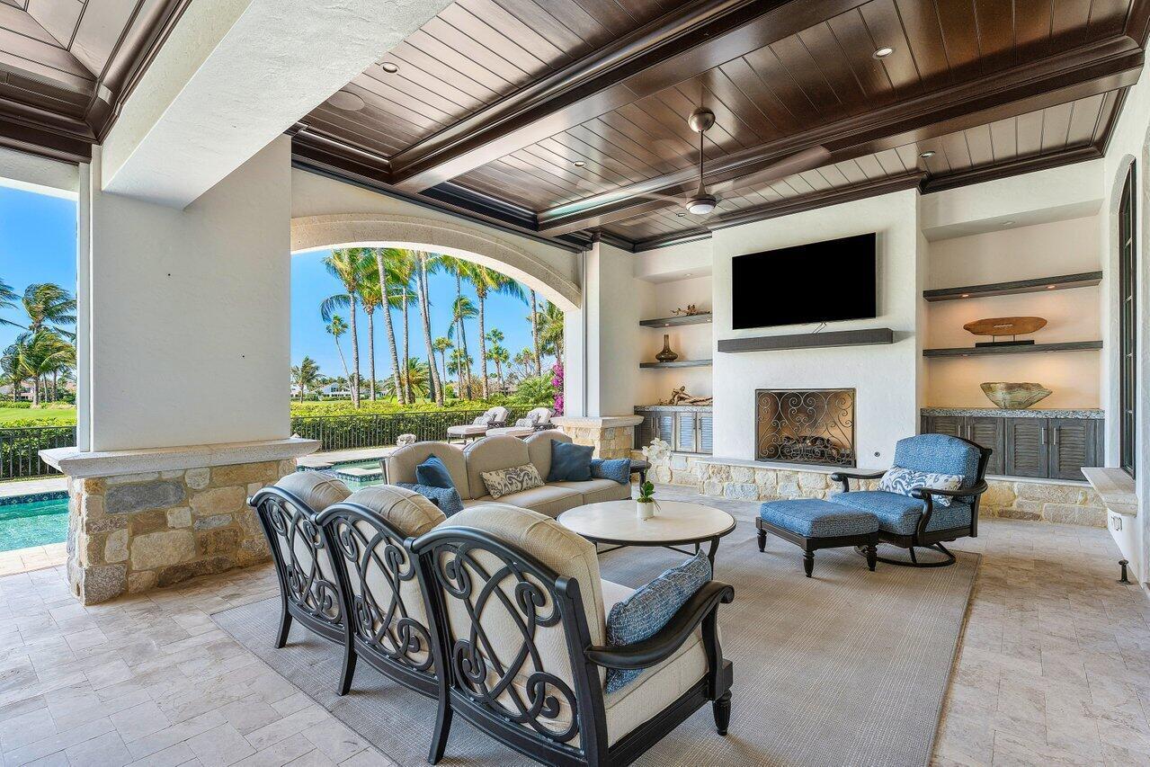 SAILFISH POINT - Residential