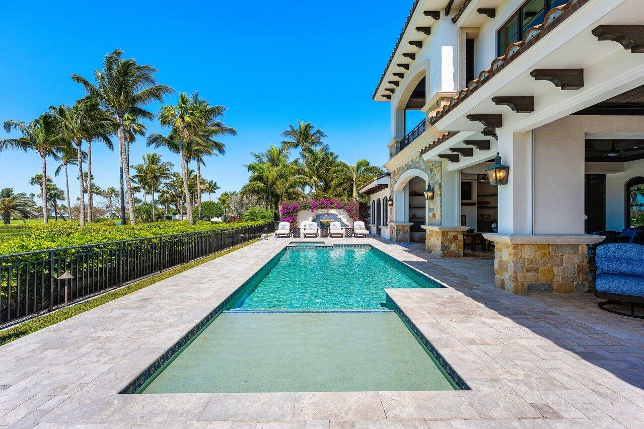 SAILFISH POINT - Residential