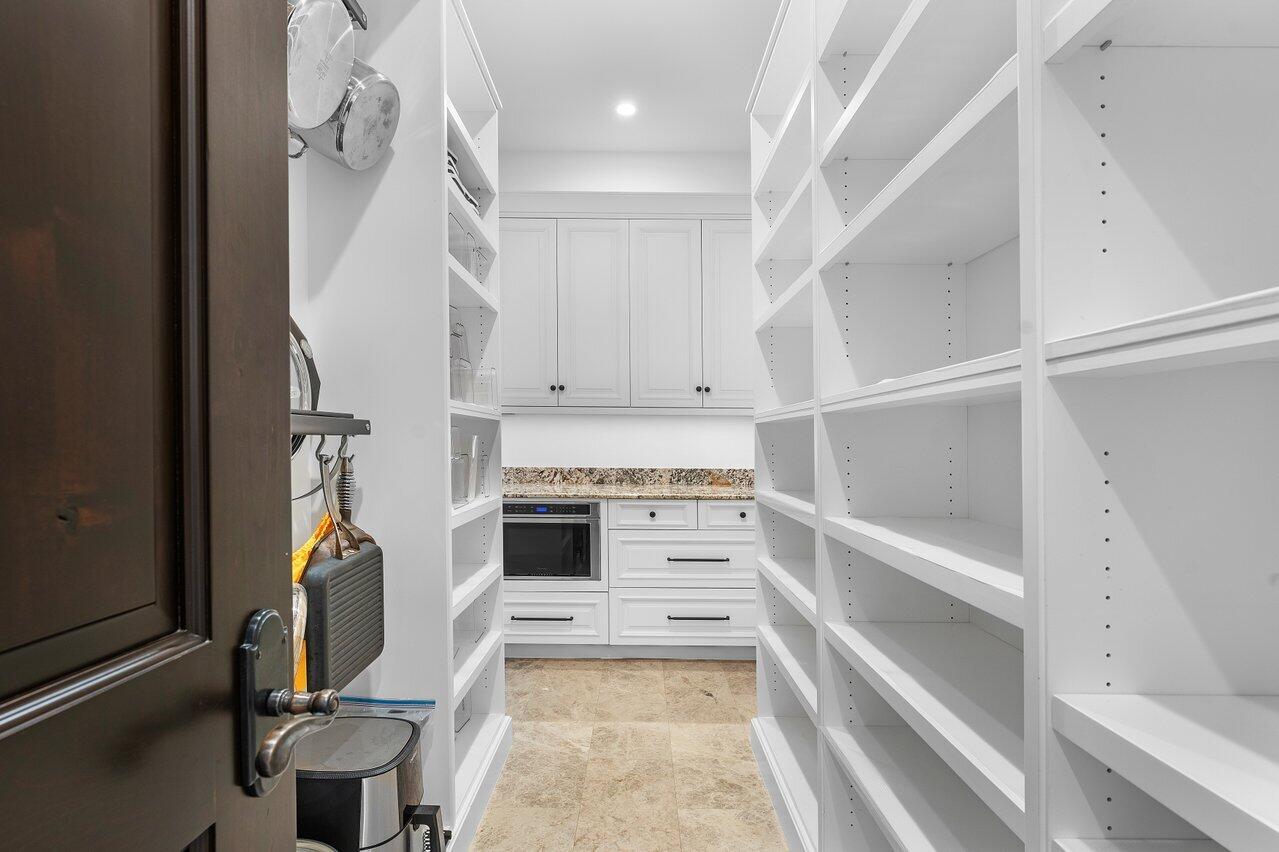 SAILFISH POINT - Residential