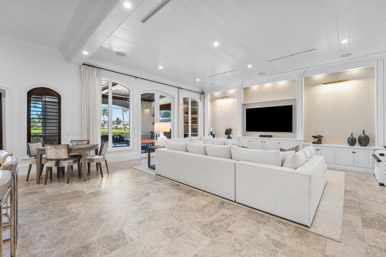 SAILFISH POINT - Residential